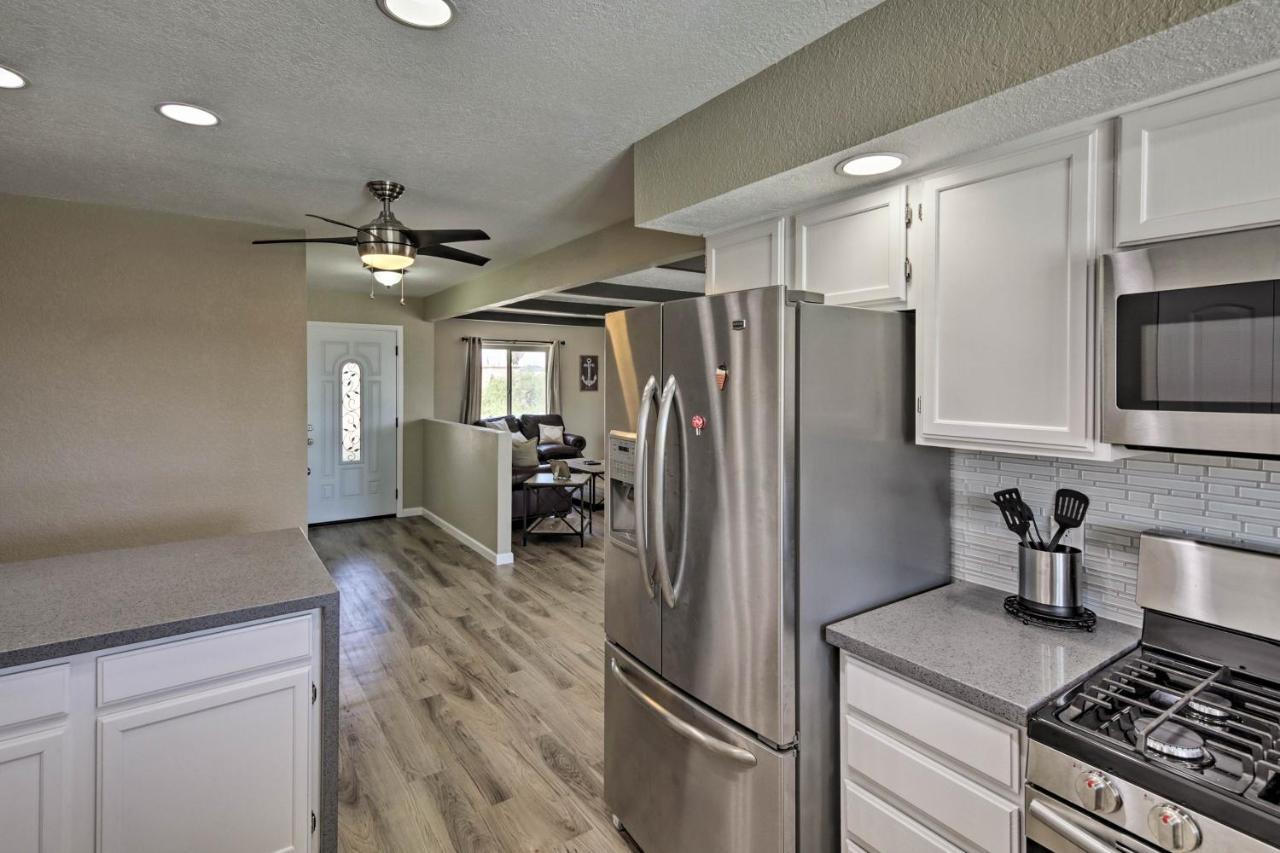 Lake Havasu Home With Pool And Mtn Views, Near Marina Lake Havasu City Esterno foto